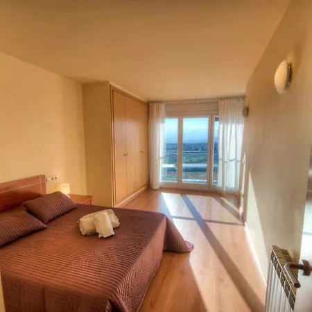Plaza De La Vila By Hello Homes Cerdanya Apartamento *